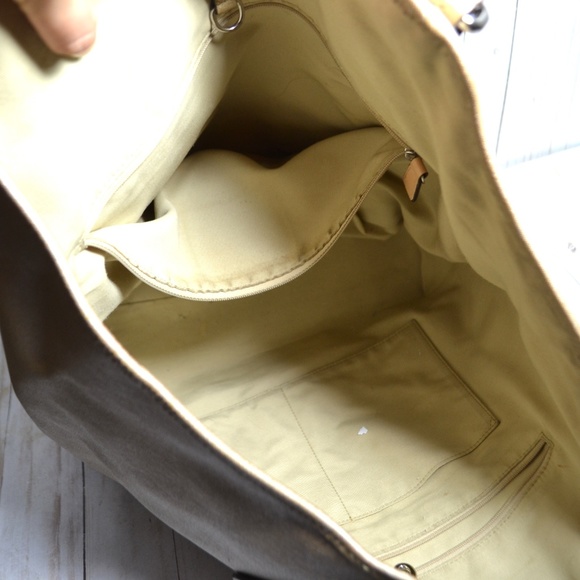 COACH F26103 Peyton Saffiano Leather Large Tote - Picture 6 of 9